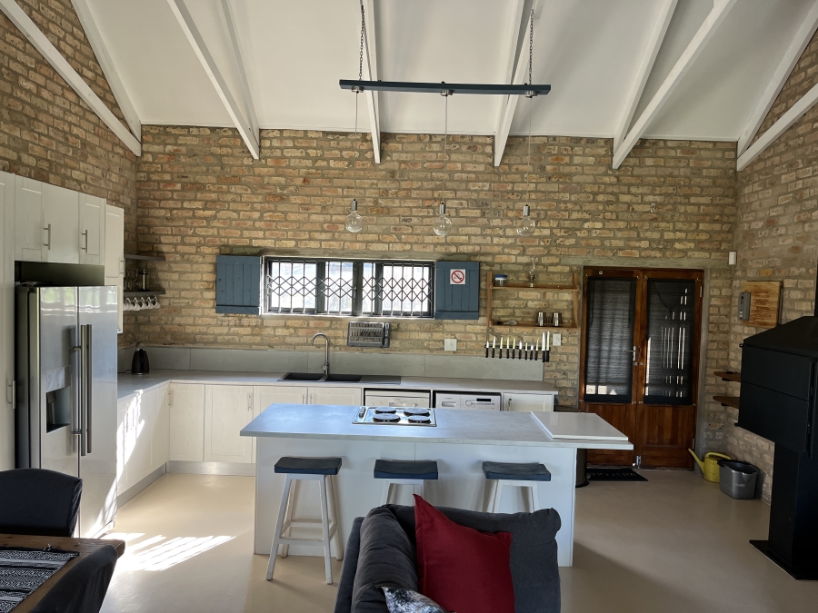 To Let 2 Bedroom Property for Rent in Pringle Bay Western Cape